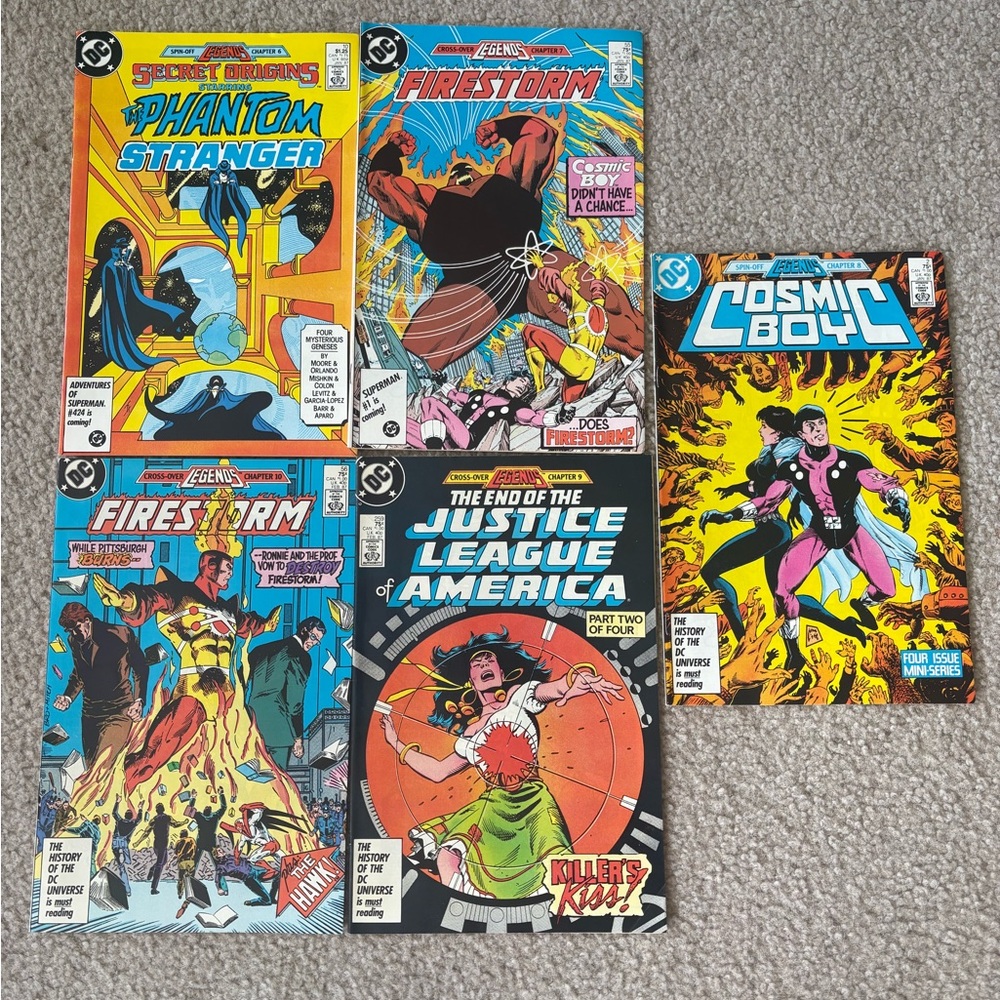 DC Comics Colorful Comic Book Set - Picture 2 of 10